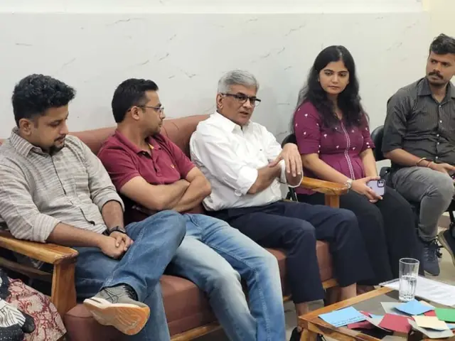 Guests in conversation at U-CAN City Mixer, Praja Foundation, Mumbai, October 10, 2025